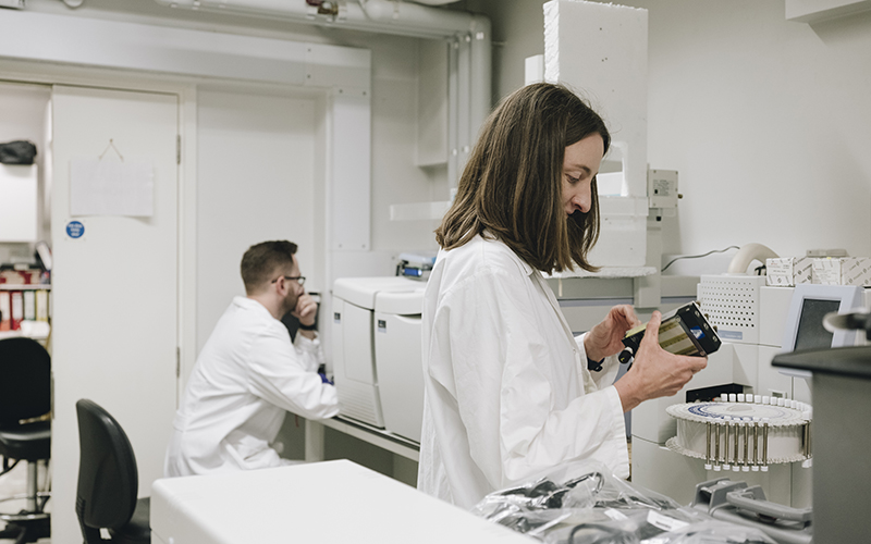 We're hiring! We're looking for a Research Associate to work on an <a href="/iperion_hs/">IPERION HS</a> project looking at laser damage to plastics. Find out more: portal.unitemps.com/Search/JobDeta…