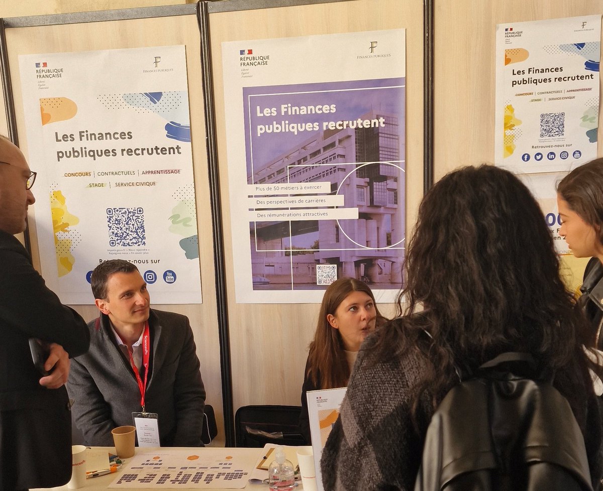 Scpocarrieres's tweet photo. La @dgfip_officiel recrute !
+ de 5000 postes à pourvoir, dont sûrement le vôtre, venez les rencontrer toute la journée à @sciencespo.
Et vous, ça se passe comment votre #ForumScpo ? https://t.co/1DTmMNIjhh