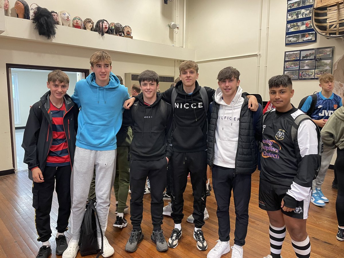 bryntawe's tweet photo. Joio yn y bore coffi a diolch i ddisgyblion 9-13eg👌💪💙#TeuluBT #Craney💙
Great effort from years 9-13 in the coffee morning #TeuluBT💪👌💙 #Craney https://t.co/WcFwtBW6tI
