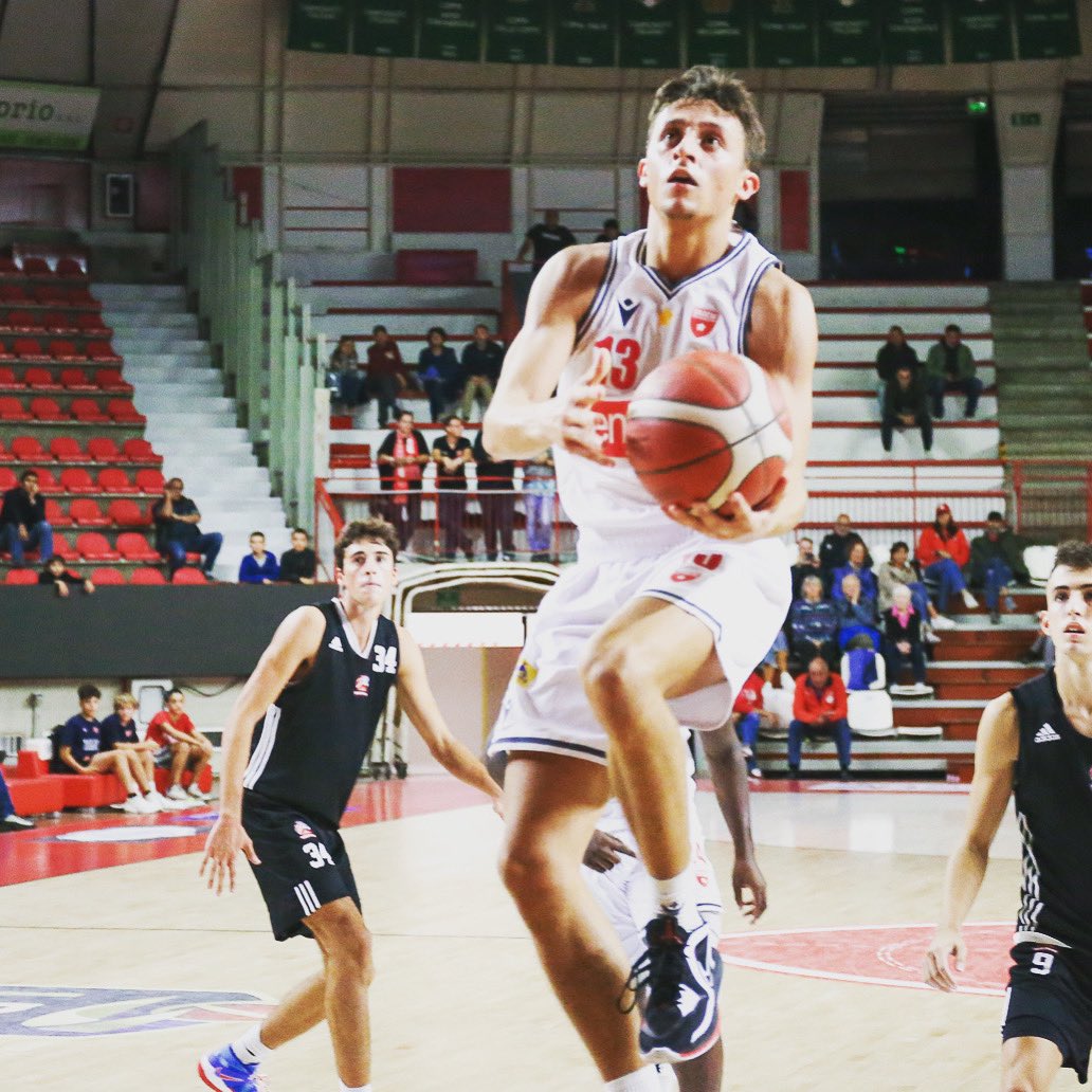 PallVarese's tweet image. Pallacanestro Varese comunica che gli esami ai quali si è sottoposto #Librizzi a seguito del trauma distorsivo al ginocchio sinistro patito domenica scorsa, hanno escluso lesioni. Il playmaker biancorosso ha già iniziato le terapie del caso e sarà rivalutato tra dieci giorni