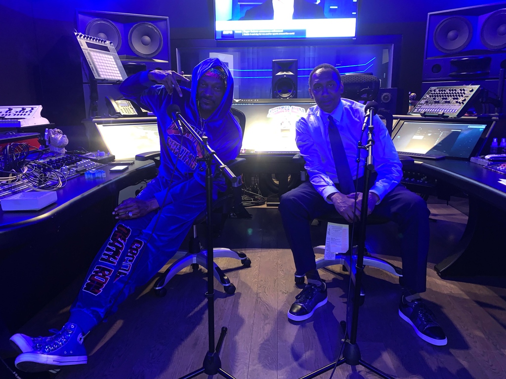 stephenasmith's tweet photo. MAJOR announcement!! 

Listen to the podcast NOW link in the bio!

#SnoopDogg #DeathRowRecords #WarrenG #NateDogg #NWA #TeachTheFuture #DrDre #Nas #JayZ #Tupac #Biggie #KendrickLamar #MasterP #BroadusFoods #MommaSnoop #SnoopLoopz #knowmercypod #stephenasmith #listennow https://t.co/pGNr5lMvKp