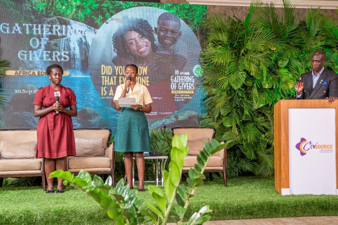 tbonnita's tweet photo. SPOKEN WORD SESSION:
Gayaza High School, Environment Club members. The focus is engaging more young people in protecting the environment through tree planting campaigns.
#OmutimaOmugabi
#GOG2022 #gog22 https://t.co/1VJ6dHlglb