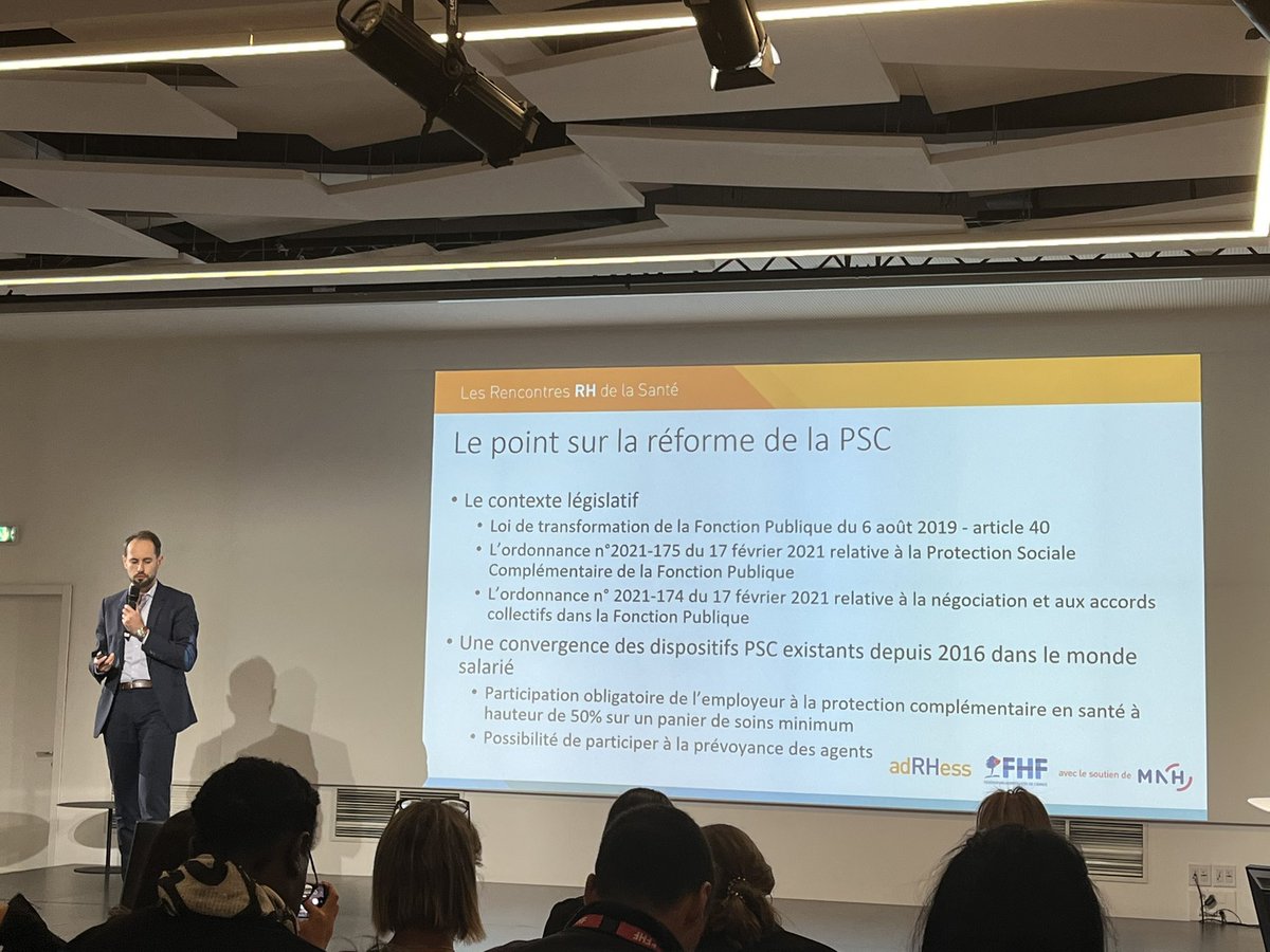 celine_oudry's tweet photo. 🏥 💬 Poursuite de la matinée avec de très interessants regards croisés sur « les critères de la motivation au travail » et « À quoi sert le salaire ? », puis une présentation par @QHenaff de la @laFHF de la protection sociale complémentaire.
#RRHS2022 #FHF #ADRHESS #MNH https://t.co/JJnlhbEOiI
