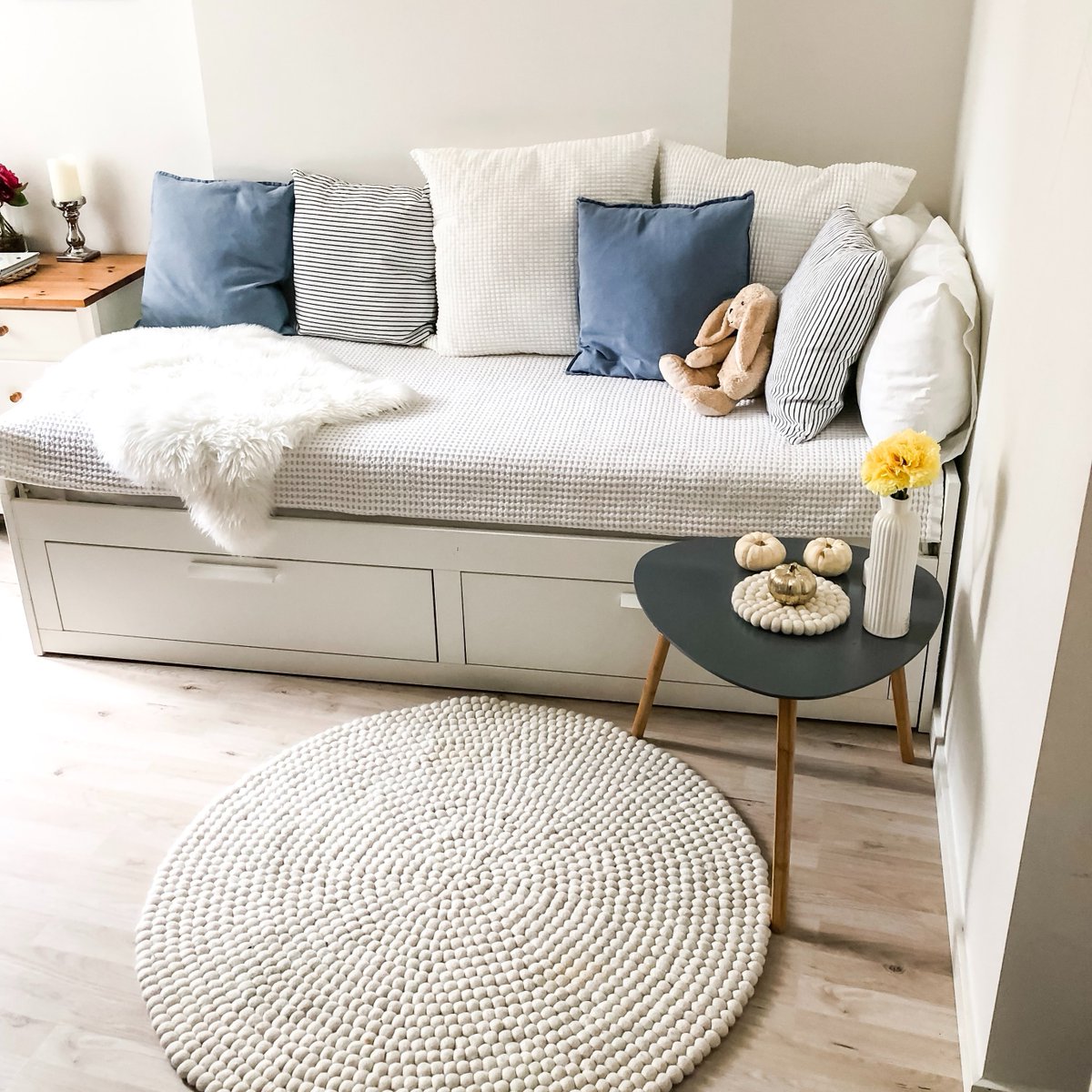 rugtraders's tweet photo. Don't just think rectangular or square, a circular rug is just as chic! Use it to draw attention to an area, create a layered look or even just to add some texture and warmth to your living space.
#RugTraders #RugsOnline #StyleInspiration #InteriorDesign #InteriorAccounts https://t.co/wMlRTDrZVZ