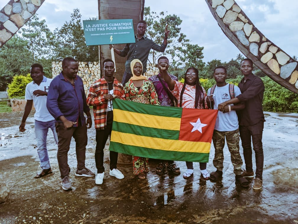 SamLessi's tweet photo. All together for the protection of our mother nature 

@JVE_Int 
@IAAS_TOGO 
#caravanetambourbattant
#justiceclimatCOP27 https://t.co/De4IVapyDi