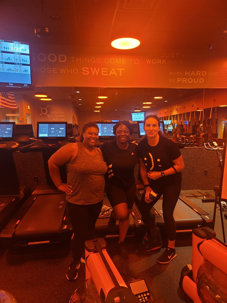 justlissa40's tweet photo. Great workout with great people!  #selfcare @Principal0915 @anewt74 https://t.co/swXF0p0uyd