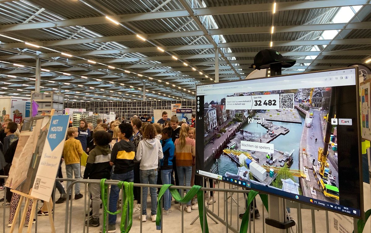 Van Schie Groep tweet media