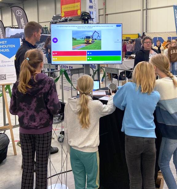 Vele honderden jongeren hebben deze week weer kennis mogen maken met techniek op de #TechniekDriedaagse. 

Dank aan alle bedrijven die hebben bijgedragen en aan TechNet Amstel en Venen voor de organisatie. 

#Technet #Techniek #Techniekistof #banenmarkt #werkenindetechniek