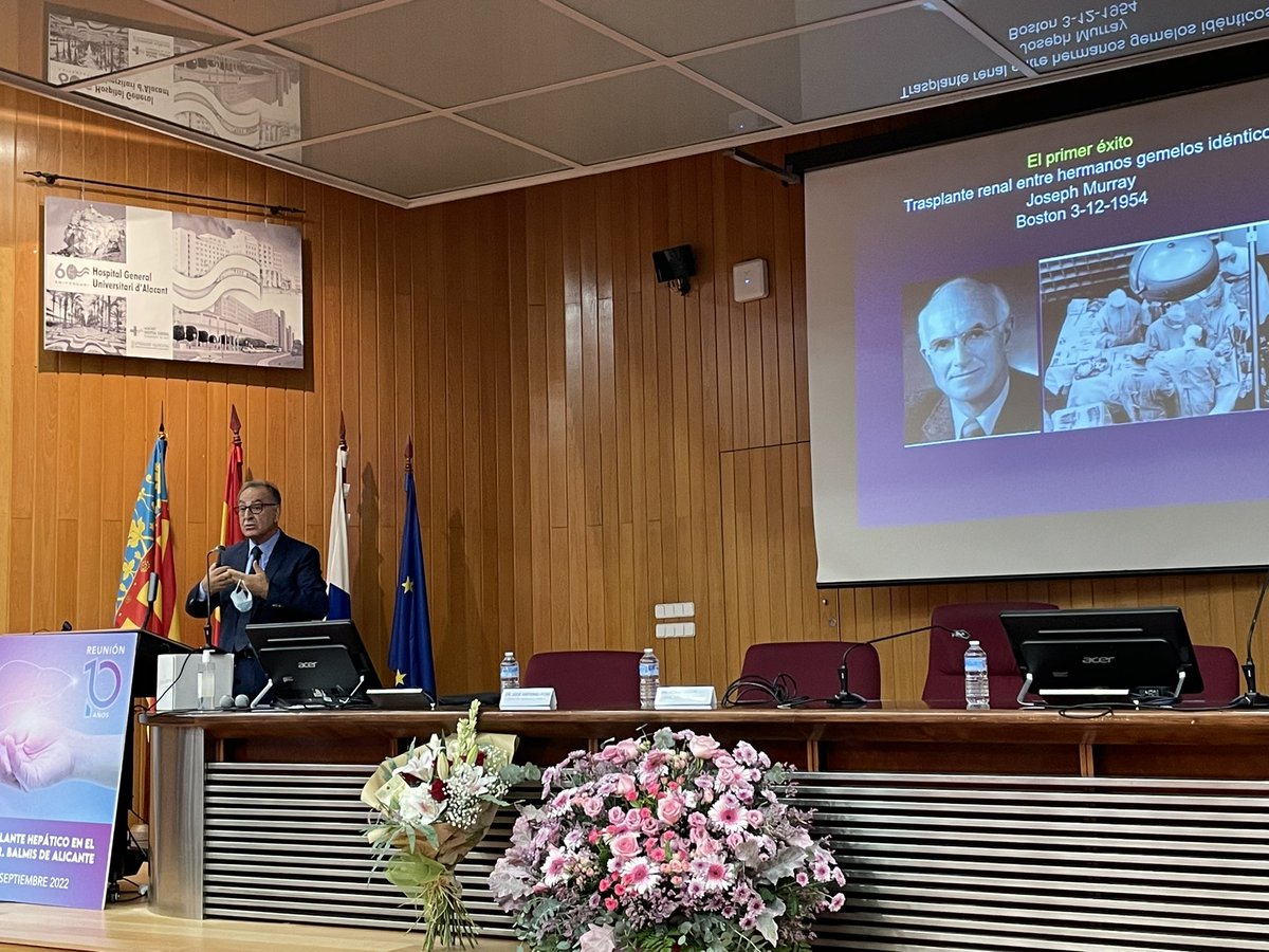 MagdalenaSalced's tweet photo. @GVAsalualicante @ramia34 @cadesantiago @CoorTxAlicante @SoniaPascual68 @GonzaloAlicante @GVAsanitat Historia del trasplante hepático. Las bases de los cuidados médicos. Dr. Jose Antonio Pons, Jefe de la Unidad de Hepatología del H. de La Arrixaca @SETH. @GinzaloAlicante @SoniaPascual68 #LiverTweeter. #LiverTransplant. https://t.co/A6WgZFW7Xx