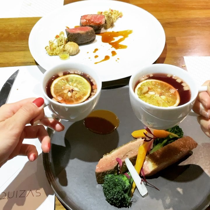 LiuweiNina's tweet photo. In my spare time today, I came out to eat dim sum https://t.co/H0FNbHtzpA