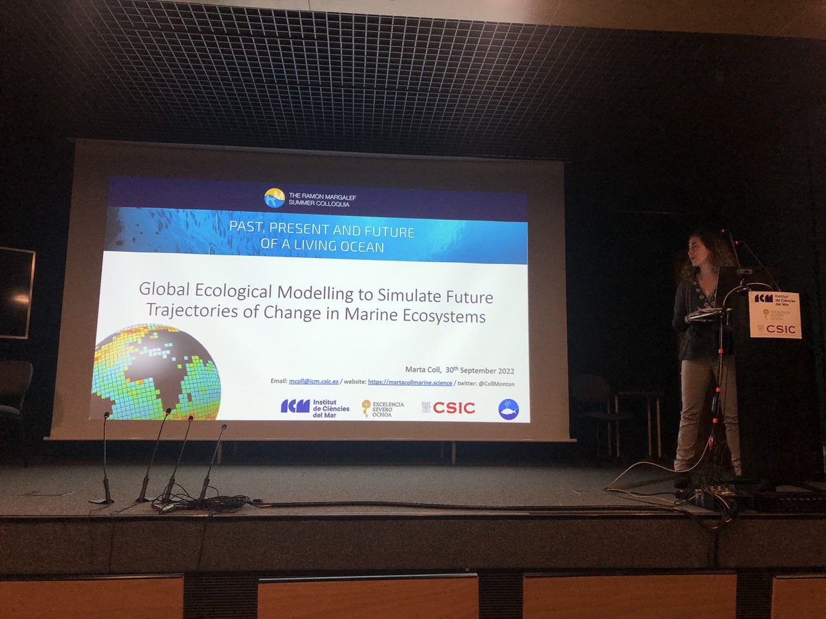 margalef_bcn's tweet photo. “Climate change will probably have a higher negative impact in larger animal species in the ocean” @CollMonton 
#RMSC2022 https://t.co/m6mNsx83jq