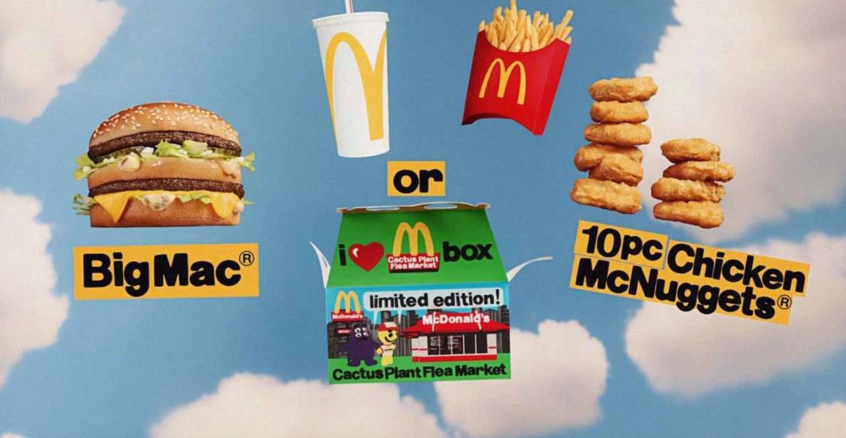 Seniosphere_Cns's tweet photo. Nous recommandons souvent de faire reconnecter avec des émotions passées pour communiquer de manière très précise et efficace avec une cible. En voici un bel exemple de McDonald's avec des Happy Meals des années 80 pour ceux qui étaient enfants et jeunes ado, la Genération X. https://t.co/YNNm6PkZOC