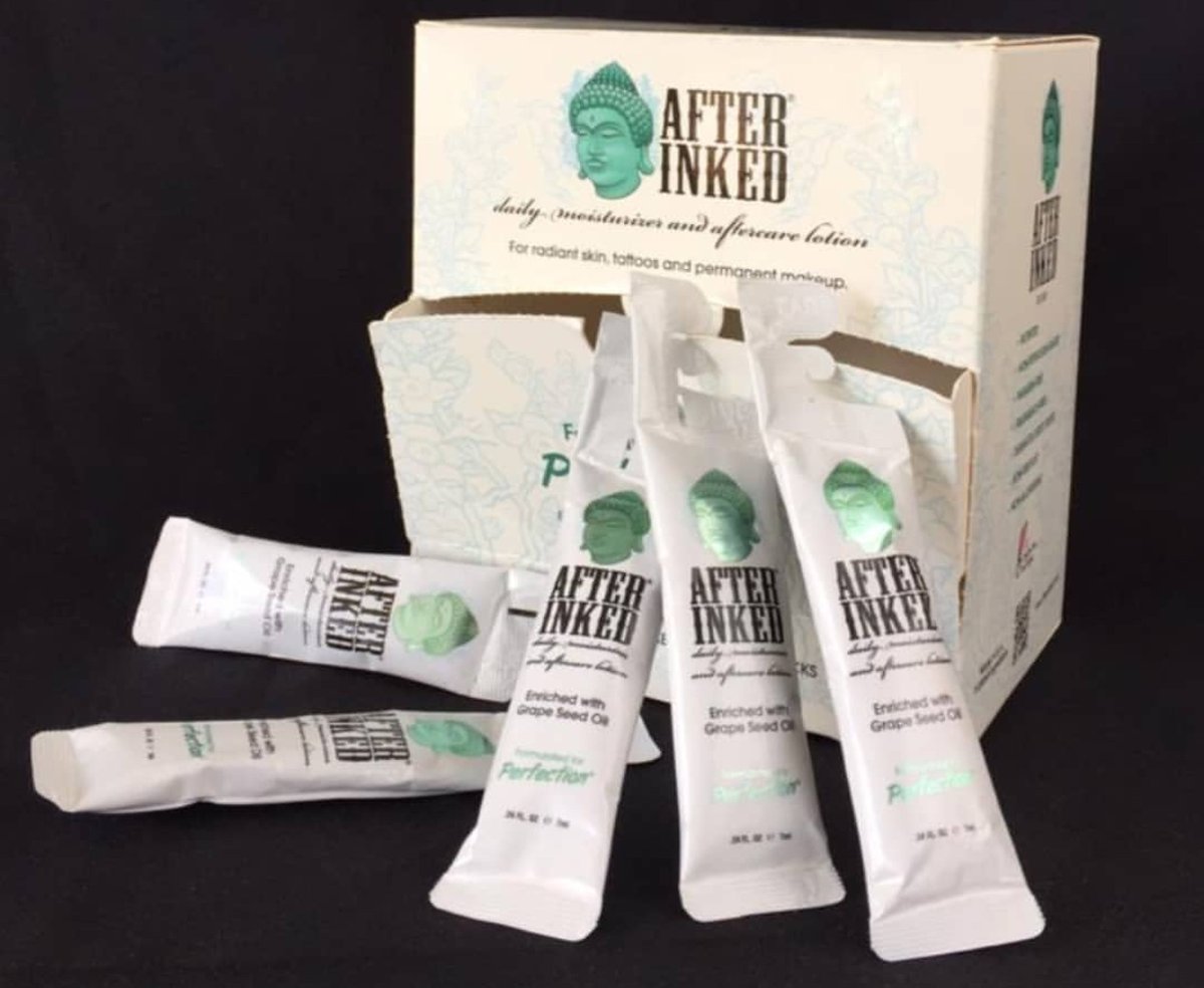 AfterInked's tweet photo. #DotWork Tattoos or we also call it stippling or pointillism like other tattoo techniques, it has its origin in painting. #DotWorkTattoos #afterinked #proudusers #formulatedforperfection #afterinkedeveryday #tattooaftercare #vegan #criparttattoo #laemergentecol https://t.co/vQaBwwtQQy