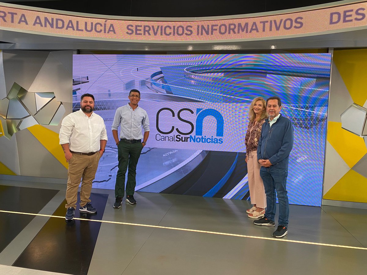 Sevilla y <a href="/canalsur/">CanalSur</a> recibió con cariño a los #PremiosIris América. <a href="/Varosanchez79/">Álvaro Sánchez Córdoba</a> <a href="/albertomedinal/">Alberto Medina López</a> y Erick Mena conocieron cómo funciona la tv autonómica y disfrutaron de la ciudad.
¡Gracias, <a href="/Mencarisa_/">Isabel Cabrera</a> y Desiré García por acogernos!