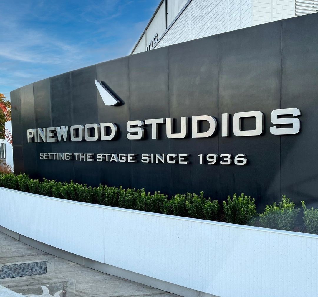 Platinum_Films's tweet photo. We’re proud to be located at the prestigious #PinewoodStudios !📽

• originally posted by @PinewoodStudios •

#film #moviemakers #movie #filming https://t.co/pp4G3fBsKL