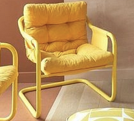 ANYONE KNOW WHERE I CAN FIND THIS CHAIR?!