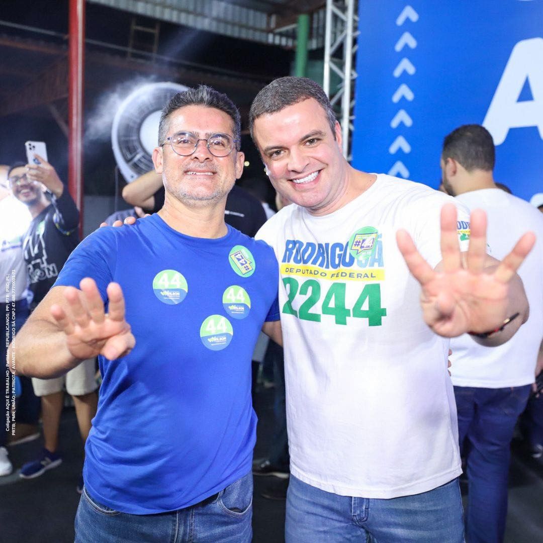 DelRodrigoSa's tweet photo. Estive prestigiando o grande comício do nosso Governador @wilsonlimaam para fecharmos com chave de ouro o encerramento do trabalho que foi feito ao longo desses meses de campanha. E mais uma vez a zona Leste confirmou, chegou a hora da mudança! https://t.co/gmXuuKDIcE