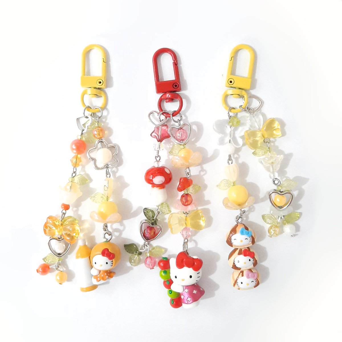 「beaded keychains .•° 」|nadine .•°🧀 stickercon day 1のイラスト