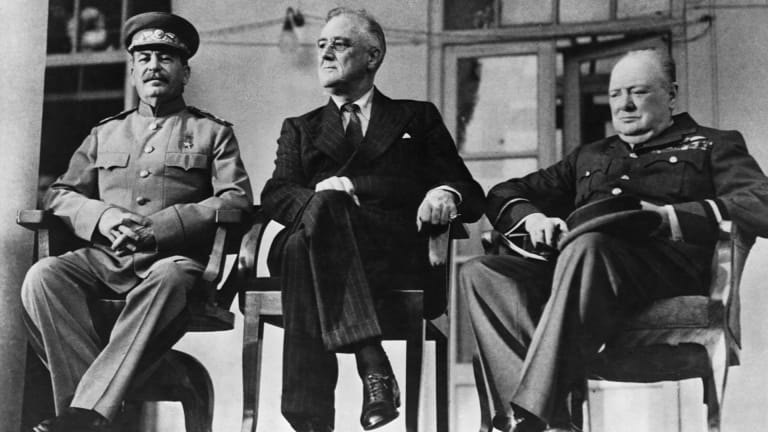 SoonfeedLIVE's tweet image. TOMORROW(1943): The #TehrānConference, was attended by U.S. President #Franklin D. Roosevelt, British PM #WinstonChurchill, and Soviet Premier Joseph #Stalin, at which Stalin pressed for an invasion of France.
