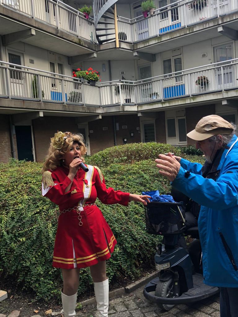 Fantastische aftrap Week van de Ontmoeting bij ons Open Huis in Zuilen. Leuk dat jullie er waren @Mitros @WBNoordwest <a href="/CentraalMuseum/">Centraal Museum</a> #oogvoorelkaar #weektegeneenzaamheid #ontmoeting