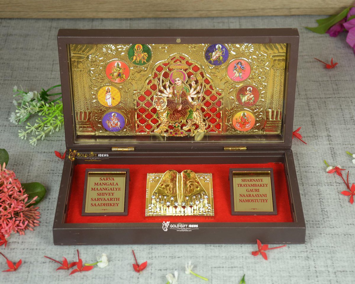 GoldGiftIdeas's tweet photo. Her divine self is always present with us to protect us from the evil eyes. 

Do get this pooja peti for giving as a gift/ return gift in occasion like Navratri, Housewarming &amp; Wedding

#Navaratri2022 #NavratriSpecial #Navratri https://t.co/ZIYMBNx4Eq
