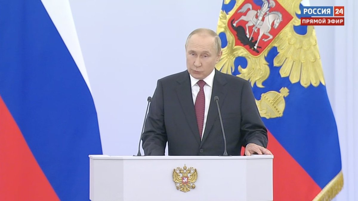 Putin dice che la soppressione dei valori morali occidentali, come la cultura woke e l'ideologia gender, assume le caratteristiche del satanismo. Chi l'avrebbe detto che il presidente russo si sarebbe radicalizzato sulle teorie del complotto della destra cristiana americana?