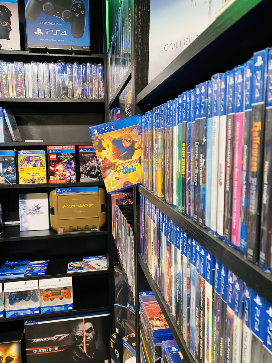 CollectorVault's tweet photo. Only #redartgames love today 🥰 

#gamemuseum #videogames #gamecollecting #gamecollection #gameroom #indie #indiegames #raregames #limitedgames #ragular https://t.co/dEalxdskhK