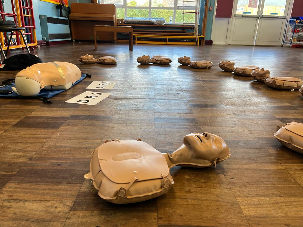OxfordIMPS1's tweet photo. Another day, another I.M.P.S. session ready to go!
#SafetyEducation #injuryprevention #lifeskills #firstaidinschool #BLS #cprtraining #defibssavelives https://t.co/JmJDySLo20