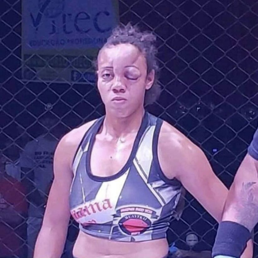 SamuPonce10's tweet photo. @Zazamyodor shorty look like she snorted a chicken leg https://t.co/VgNH9MpSv8