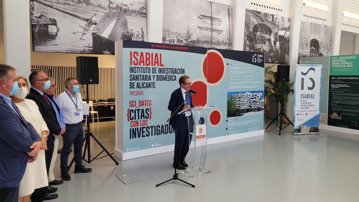 GVAsanitat's tweet photo. 📷🗣️ El conseller Miguel Mínguez assisteix a l'esdeveniment #SCIDATES #citasconlosinvestigadores organitzat per @isabial_iis en el marc de #mednightGTS 

🔴🌙 Hi ha activitats fins a la mitjanit 
📋 Consulteu el programa en ⬇️
https://t.co/JEk8tC6iof https://t.co/Js2iwFVxHp