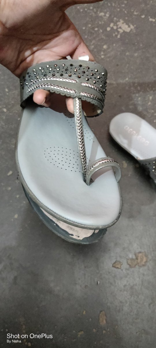 AtishNisha's tweet photo. I ordered liberty flip flop footwear from Flipkart, i recieved my order on 26/09. Today on 30 after using 3 days it's sole came out , really poor quality. It is still in return period but , return is not possible as t&amp;c says item should not be used @Flipkart @flipkartsupport https://t.co/tVcqys3Lhi