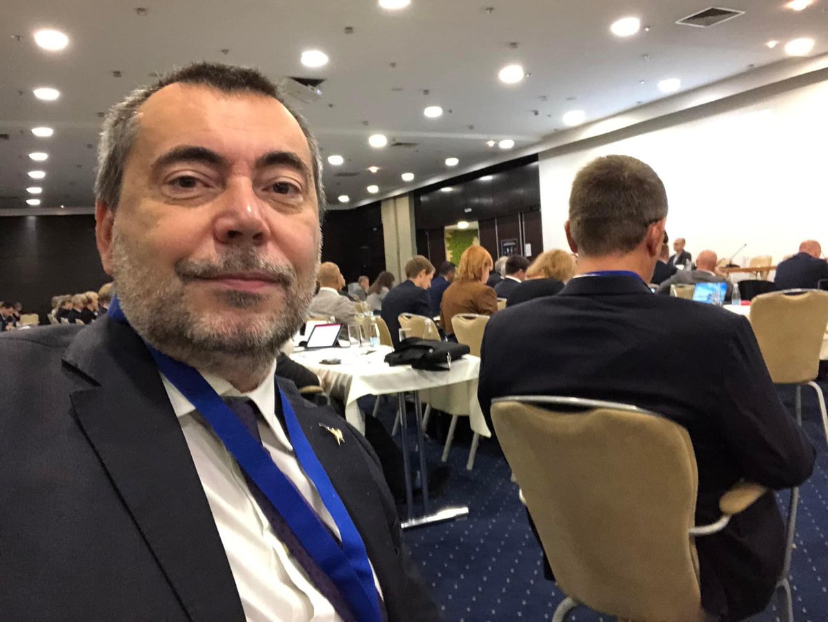 augussori's tweet photo. 🇧🇦 Elezioni Generali Bosnia Erzegovina 🇧🇦
A Sarajevo giornata dedicata ai briefing informativi per le sei diverse elezioni che si terranno domenica nel paese che, molto probabilmente, ha la più complessa struttura isitizuzionale al mondo. 
#OSCE #OSCEPA #election #bosnia #BIH https://t.co/ixEfjxBWW1