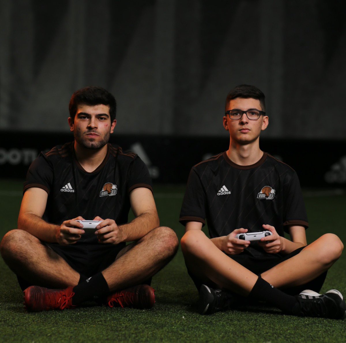 FIFA 23 GIVEAWAY! 💥

— Follow @diogojotaegames 
— RT
— Tag 1 Friends 

Winner drawn in 48 hours ✅