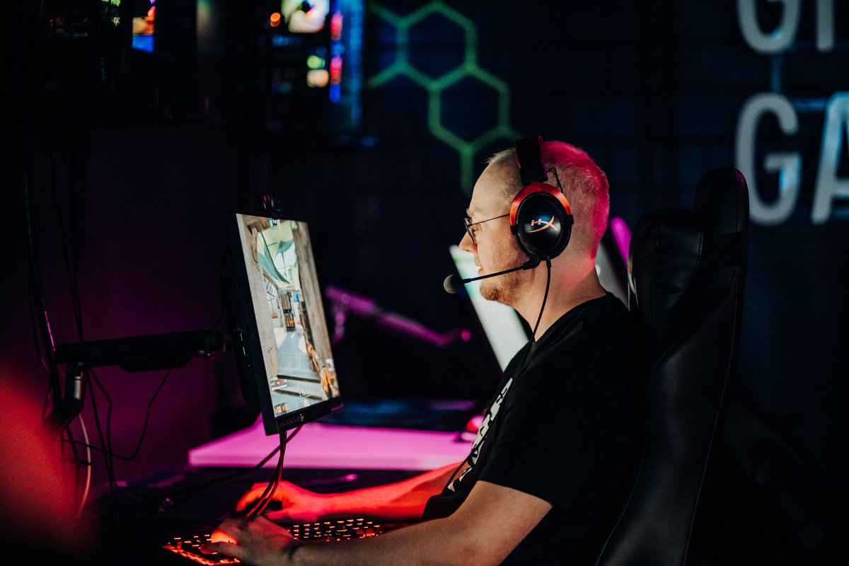 janoesports's tweet photo. Nyt on hyvä hetki ottaa varaslähtö viikonloppuun, kun meidän avausmatsi alkaa aivan hetken kulutua!
🏆 CCT NEU | Play-in Stage
⏰️ 14:00
🆚 #IMMAPROBLEM
🗺️ Best of 3
Ottelua voi seurata lontooksi https://t.co/hh3L3bEMRt
#csgofi #JANO https://t.co/c9uuYvLDHP