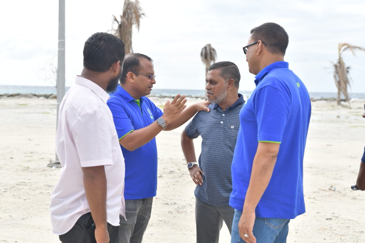 MNP_Secretariat's tweet photo. ތ. ގުރައިދޫ WDC ގައި ވާދަކުރާ އެމްއެންޕީގެ ކެންޑިޑޭޓް ރަނިއްޔާގެ ކެމްޕޭންގައި ޕާޓީގެ ރައީސް ނާޒިމް އަދި ލީޑަރޝިޕް ދަނީ ބައިވެރިވަމުން. އެމްއެންޕީގެ ލީޑަރޝިޕް ދަނީ އިންތިޚާބުތަކުގެ ކެމްޕޭންގެ އެންމެ ކުރީސަފުގައި އަބަދުވެސް ހަރަކާތްތެރިވަމުން
#VoteMNP #VoteRaniyya #Vote1 ✅1⃣ https://t.co/CvkLm2hl1Y