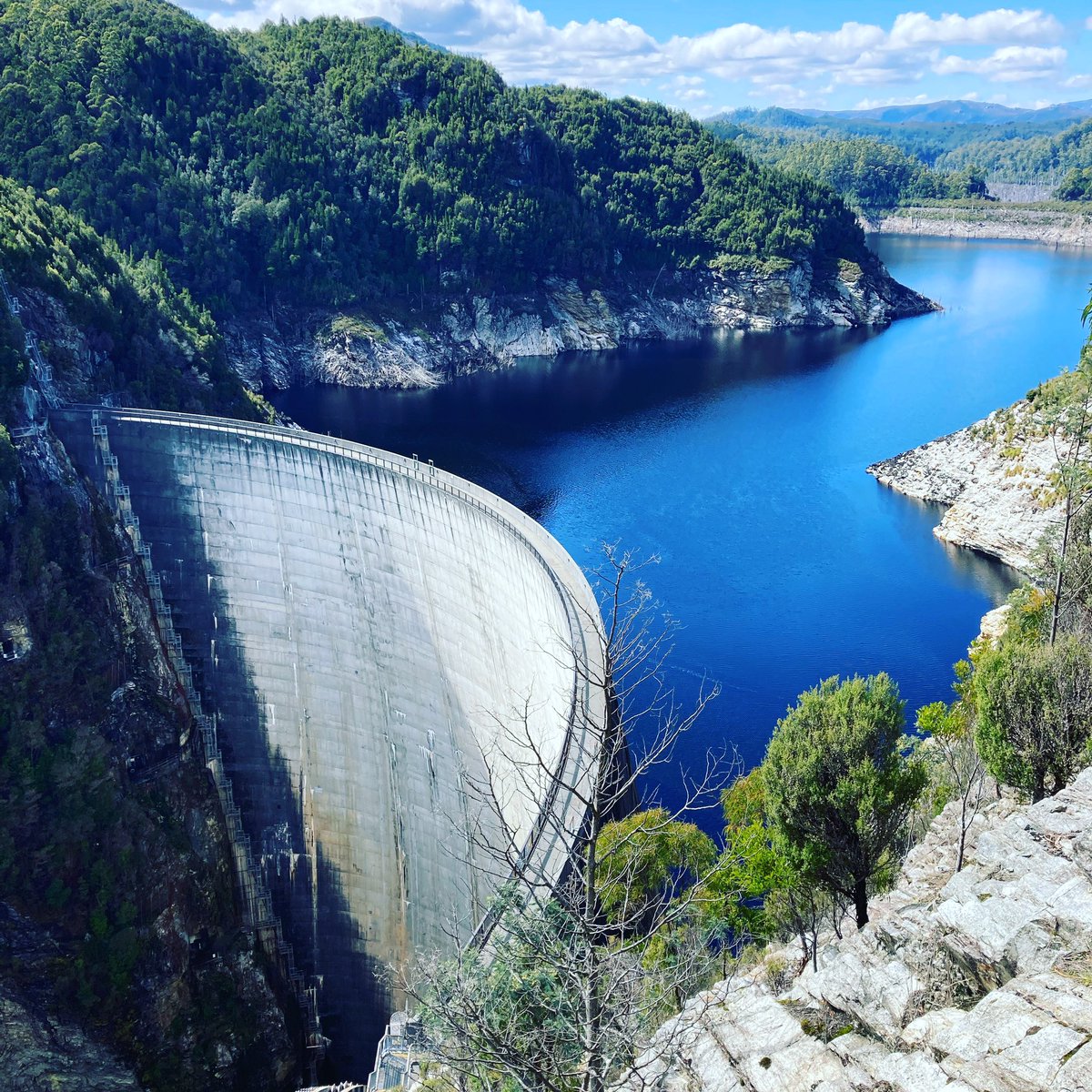 FieldworkConne1's tweet photo. #AGTA22 conference field trip. Lake Pedder and Gordon Dam, Tasmania. The juxtaposition of the historic flooding of a vast ecosystem in the name of ‘clean’ energy. Many things to think about. #Geography #geographyteacher #fieldwork https://t.co/koe3YTldhf