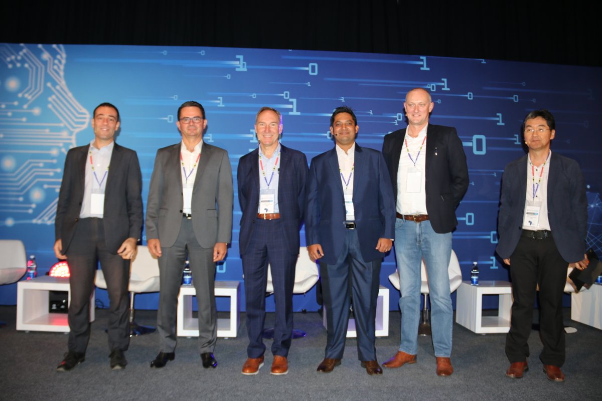 FTTHCouncilEU's tweet photo. What a panel discussion yesterday at @digitalcouncil1's Conext 2022 conference! A perfect opportunity to catch-up on the latest #FTTH global figures with our sister councils.

Speaking of which: have you checked already our latest FTTH/B Global Ranking? ➡️https://t.co/A2DfL334PZ https://t.co/F4N0hycLUx