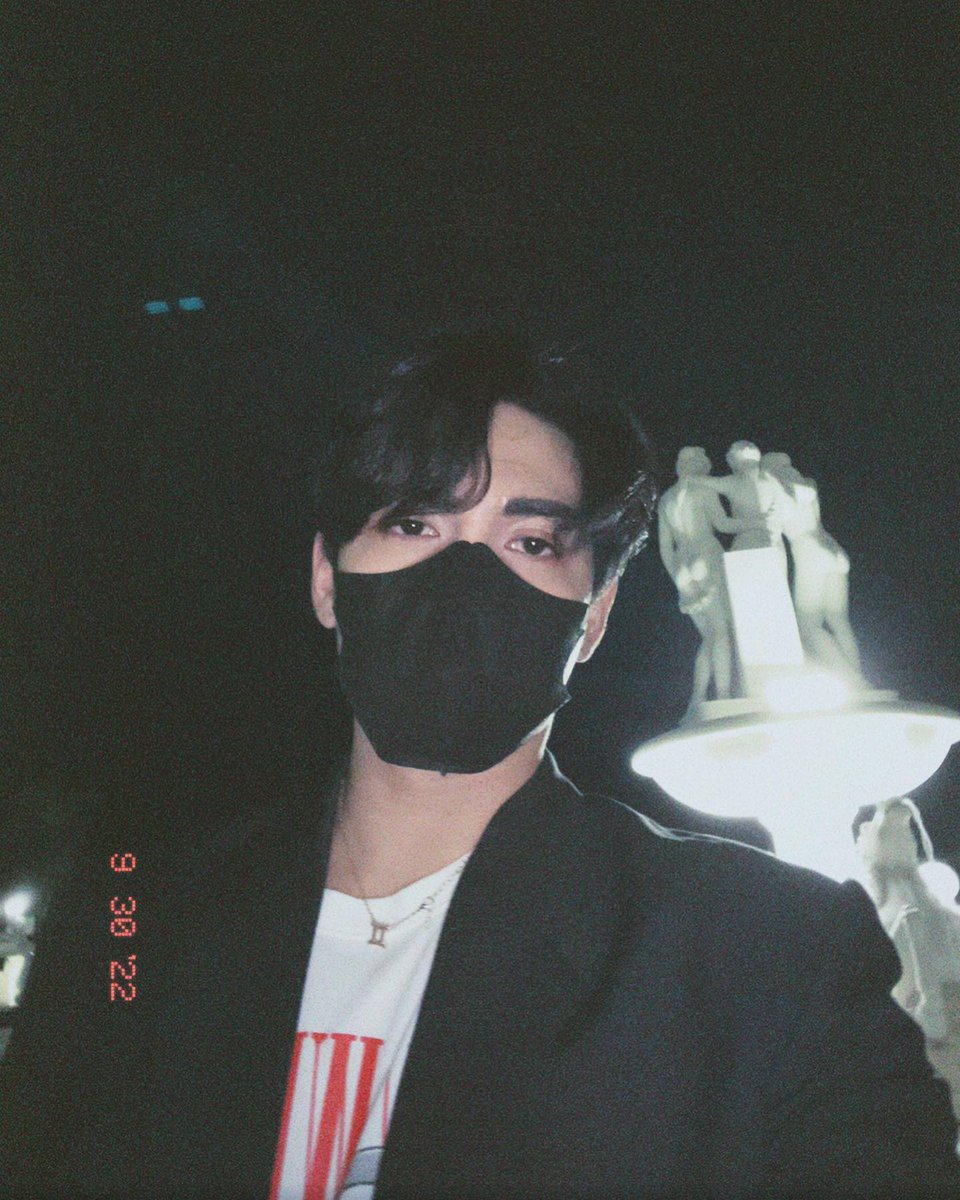 stellfolder's tweet photo. w-what the??? stellvester, don't know what to say you're just too handsome 😩

#SB19_STELL @SB19Official https://t.co/4s1Dv8lyY8