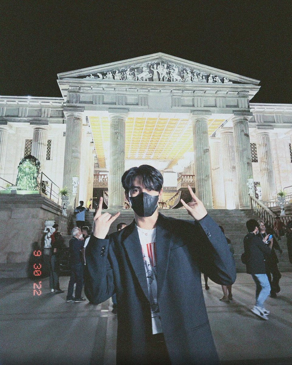 stellfolder's tweet photo. w-what the??? stellvester, don't know what to say you're just too handsome 😩

#SB19_STELL @SB19Official https://t.co/4s1Dv8lyY8