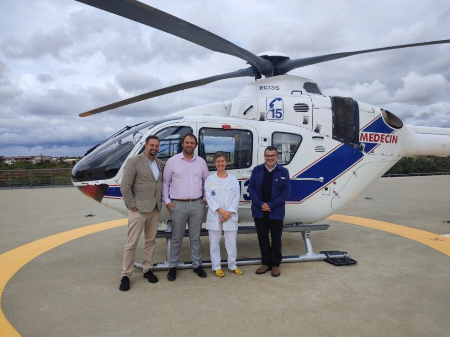 BounesV's tweet photo. Très grand plaisir de recevoir le docteur @PatrickPelloux, urgentiste à l'APHP et président de l'@AMUFAMUF1, venu visiter le @SAMU__31.
🙏 Merci aux docteurs Franck Becker de Decazeville, et Marielle Chodossas du @CHUdeToulouse, d'avoir été présents pour l'accueillir. https://t.co/lMTgUIWwqM