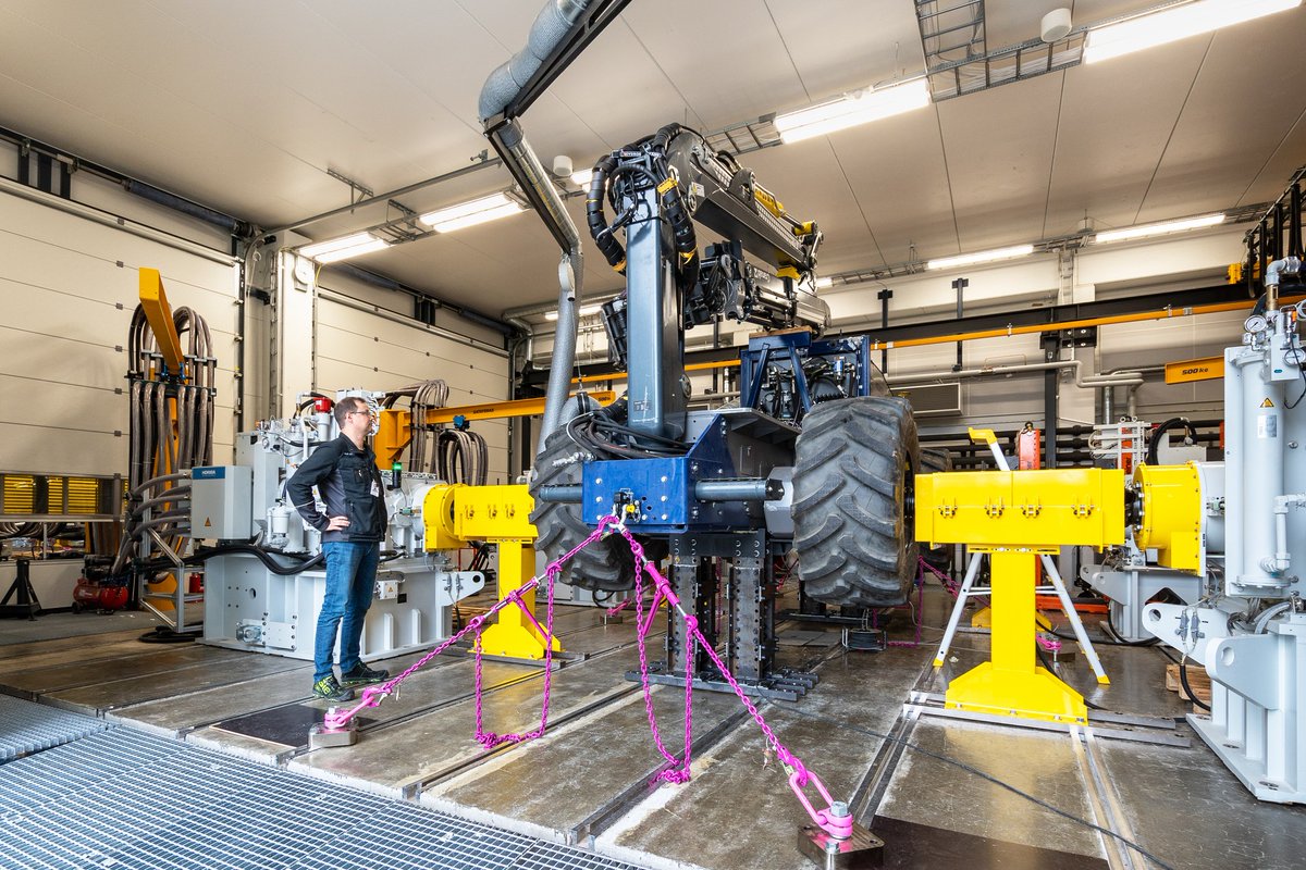 NuveProject's tweet photo. #Nuveproject has ended. For the last 3 years we've build virtual utility vehicle testing platform and created successful proof of concept. Huge thanks to our project team at @oamk_ouas, @UniOulu, @LTUniv, and @SINTEF as well as our funders @LapinLiitto #EUinmyregion #interregnord https://t.co/OAw50h5RrK