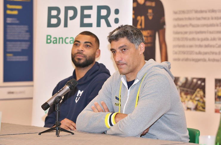 thevolleynews's tweet photo. Andrea Giani: "Puntiamo sui giovani e lavoriamo per colmare il gap" (VIDEO)
https://t.co/WYKppGVsMB

#VolleyNews #AndreaGiani #EarvinNgapeth #ModenaVolley #SuperlegaMaschile https://t.co/1Y977yT91B