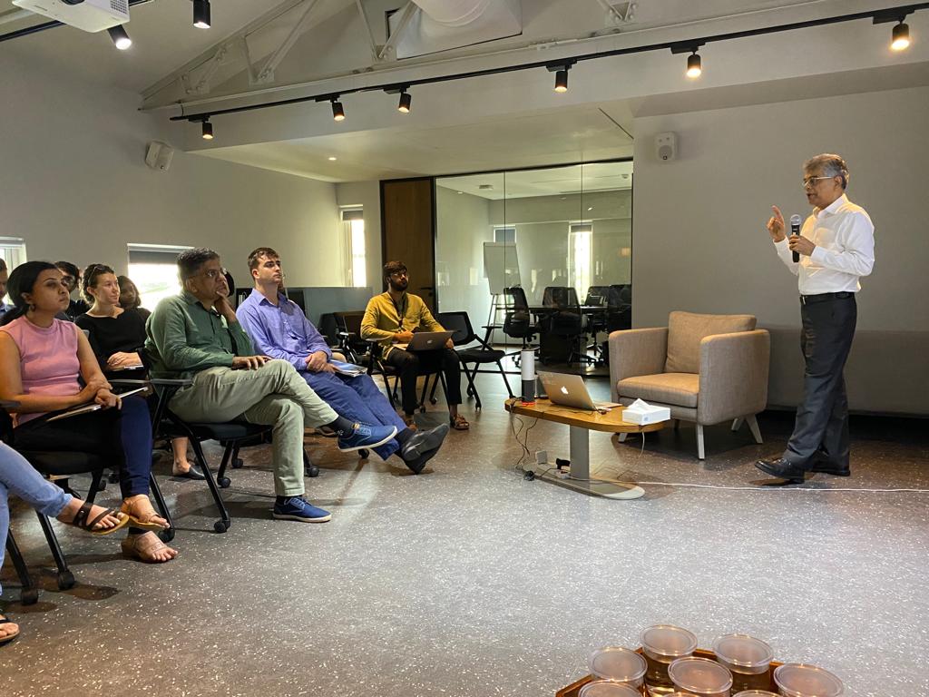 Artha__Global's tweet photo. Excellent #ArthaGlobalConversation with Mahesh Vyas, MD and CEO, @_CMIE, on longitudinal surveys yesterday. He spoke about the principles of good survey design, the methodology behind #CPHS, India’s largest household survey, and its applications, and how to communicate findings. https://t.co/r4gGTKZ9Of