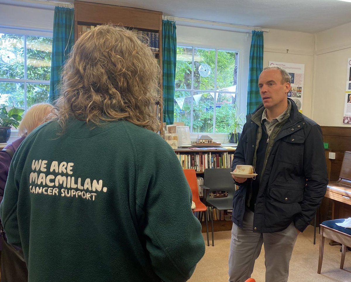 A pleasure to support all those affected by cancer in Esher and Walton constituency today at the #MacmillanCoffeeMorning ☕️. Thank you to Christine Crispin for the warm welcome. The @macmillancancer Support Line is there to help. 📞08088080000 🕰7 days a week, 8am-8pm