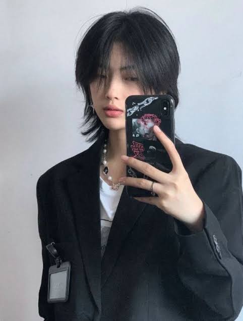 robbyridwana's tweet photo. Oke, kita gas wolfcut saja. https://t.co/aj5WMZ9Vt3