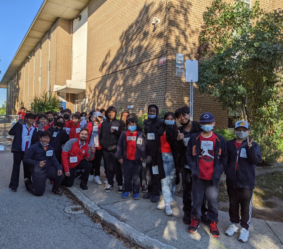 MrRasquinha's tweet photo. Terry Fox Walk yesterday with these AWESOME students! Sadly, I won't be their teacher as of Monday due to reorganization, but I will cherish the memories we shared! #AmazingClass https://t.co/h0QCJtPvgi