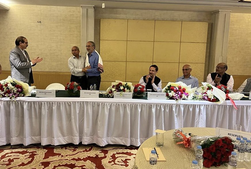 CscKishangarh's tweet image. Toady, farewell was given to Sh. @dintya15 to former Managing Director, @CSCegov_ at India Habitat Center.