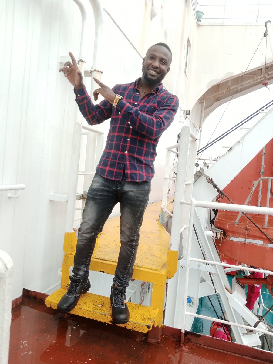 shanumjk's tweet photo. Friday sign off🤗. Omo e be me like Christmas.
#Seaferer.ng https://t.co/UahksWdEIW