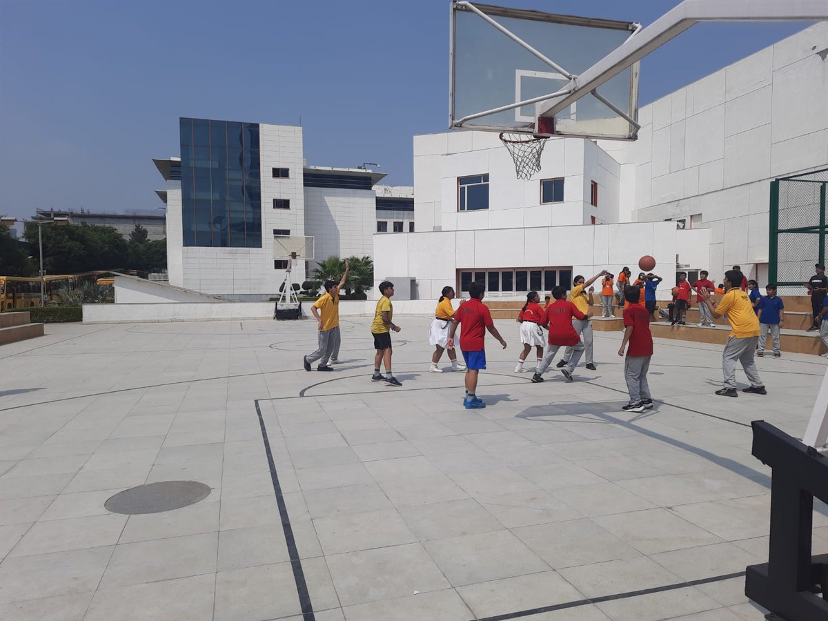 dpsgbn's tweet photo. #sports #actionpackedweek  #loveforsports #teamspirit #dpsgbn #interhouse #sportsmeet https://t.co/M72Zk8qoab