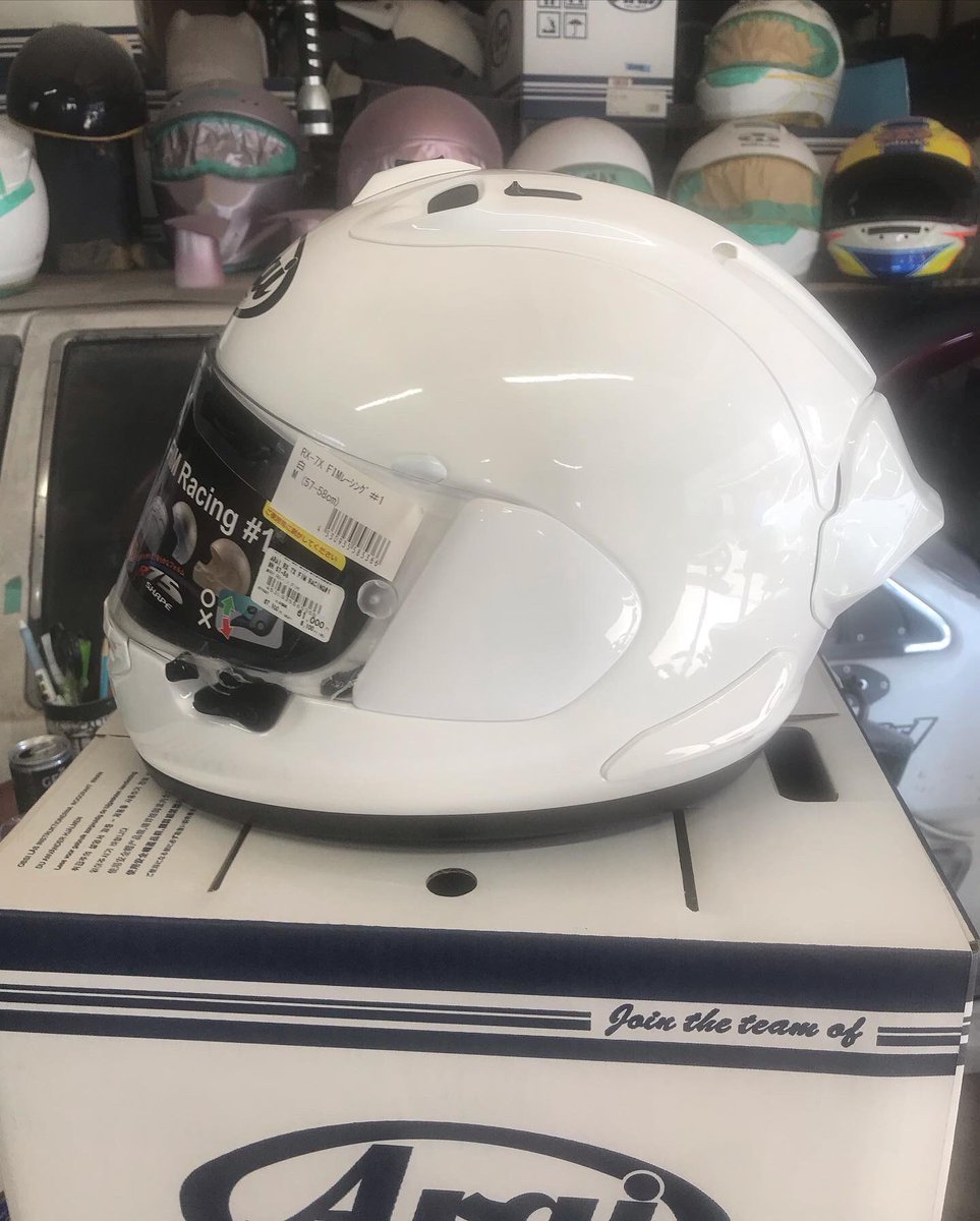 cb400f320's tweet photo. 来年の鉄馬用に、ヘルメットも新調🪖
LIBERTY ROADさんに、ペイントお願い致しました🙇♂️
#libertyroad
#リバティーロード
#ヘルメットペイント
#ヘルメット
#アライ
#arai
#RX-7X https://t.co/M4SXnAJ19H